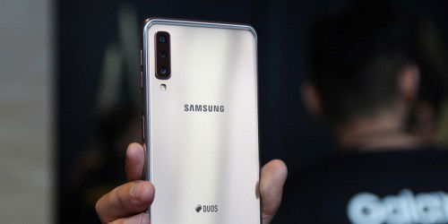 Samsung Galaxy A7 (2018) pin 3300 mAh sử dụng được bao lâu?