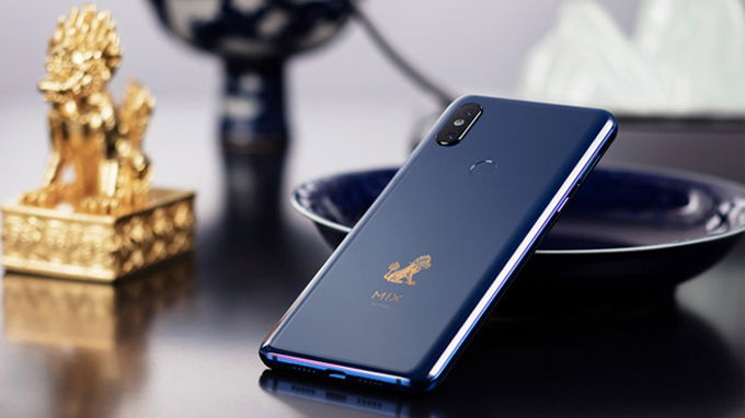 xiaomi-mi-mix-3-at-chu-bai-moi-nhat-cua-xiaomi-voi-10gb-ram-xtmobile5