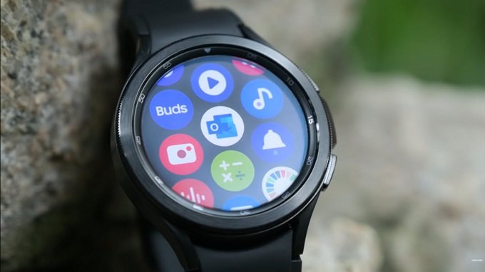  Galaxy Watch 4 Classic sở hữu viên pin có dung lượng 361mAh