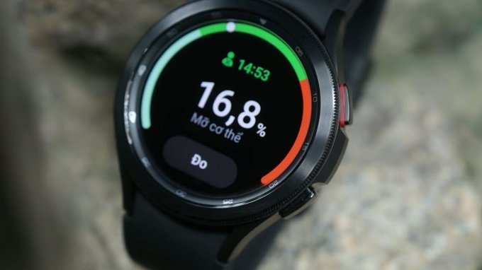 Galaxy Watch 4 Classic nhiều tính năng tập luyện, theo dõi sức khỏe hiện đại