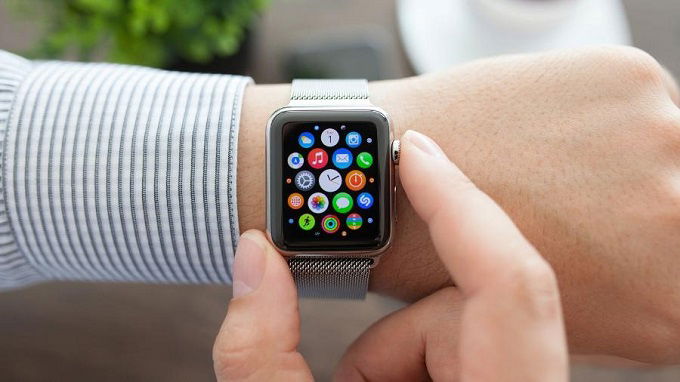 Smartwatch không chỉ là phụ kiện thời trang mà còn là một thiết bị chăm sóc sức khỏe