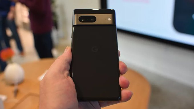 So sánh chi tiết iPhone 14 và Google Pixel 7: Giá thành sản phẩm