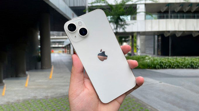 Nên mua iPhone 14 nhỏ gọn, tinh tế