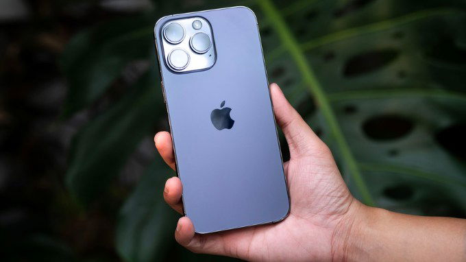 Nên mua iPhone 14 Pro Max khi chưa đủ tiền mua iPhone 15