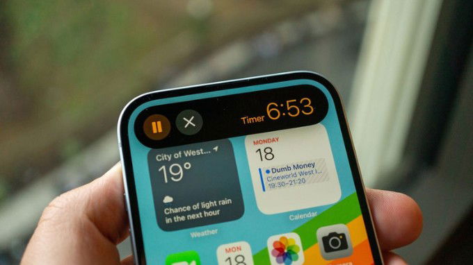 Màn hình Dynamic Island của iPhone 15