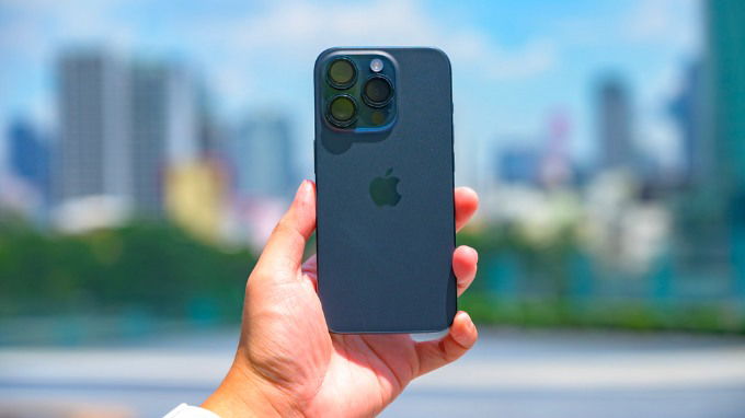 Giá cao luôn là vấn đề mà nhiều người dùng cân nhắc trước khi mua iPhone mới