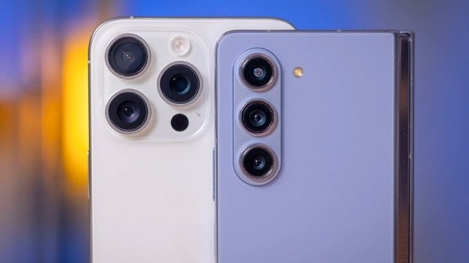 Hệ thống camera trên iPhone 15 Pro Max và Galaxy Z Fold 5