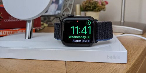 Apple Watch SE 2022 vs Apple Watch SE: Smartwatch giá rẻ nào đáng mua?