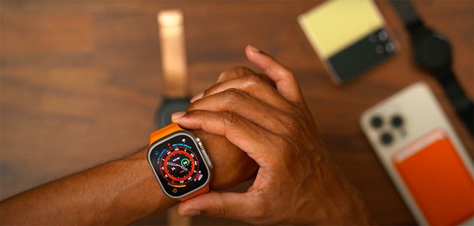 Apple Watch Ultra có màn hình khủng hiện nay