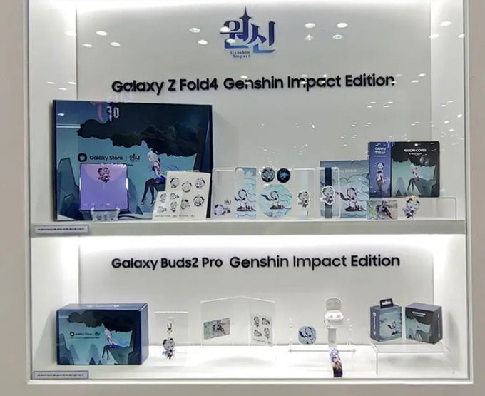 Galaxy Z Fold 4 Genshin Impact Edition được trưng bày