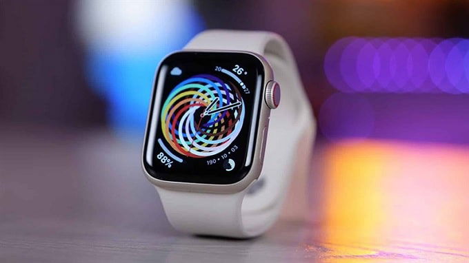 Apple Watch SE 2022 được trang bị màn hình OLED chất lượng