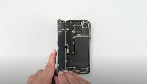 iPhone 16 sẽ được trang bị 'hệ thống tản nhiệt graphene' để khắc phục vấn đề quá nhiệt