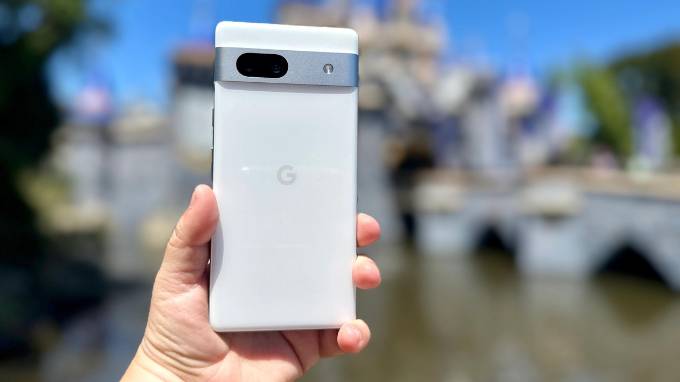 Thiết kế Google Pixel 7a