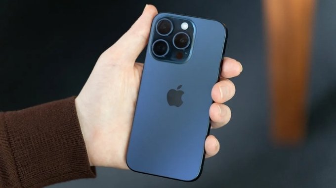 iPhone 15 Pro Max màu Titan Xanh