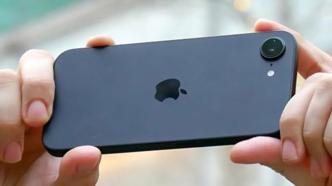 Camera iPhone 16e