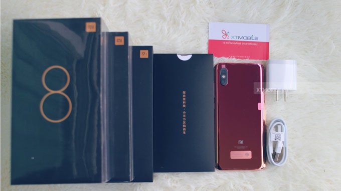 Xiaomi Mi 8 Pro (8GB/ 128GB) thu hút người dùng bởi thiết kế sang trọng