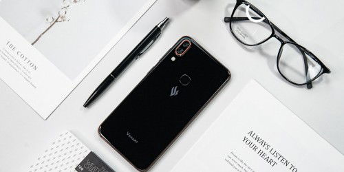 Đánh giá Vsmart Active 1 Plus: Smartphone thuần Việt khiến Xiaomi dè chừng