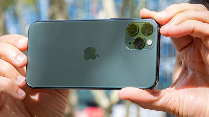 Điện thoại kích thước nhỏ iPhone 11 Pro rất nhỏ