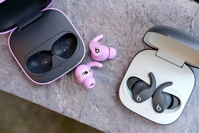 Tai nghe AirPods Pro là sản phẩm tai nghe tốt nhất của Apple 2021