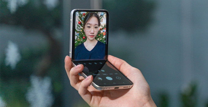 Chơi video sáng tạo cùng Galaxy Z Flip 3