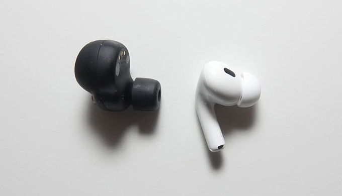 Giữa AirPods Pro 2022 và Sony WF1000XM4 có hai phong cách thiết kế riêng biệt