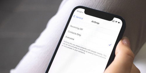 Apple chỉnh sửa AirDrop trên iOS 16.2, giúp người dùng giảm thiểu nguy cơ bị quấy rối