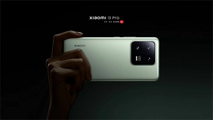 Xiaomi 13 Pro sở hữu cụm camera sau gồm 3 ống kính độ phân giải 50MP