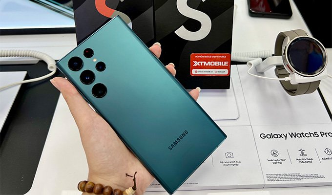 Top 5 mẫu smartphone chụp hình đẹp nhất dịp Giáng Sinh năm 2022: Galaxy S22 Ultra