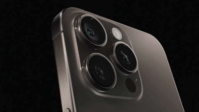 Apple có thể trang bị camera tele 5X trên iPhone 16 Pro