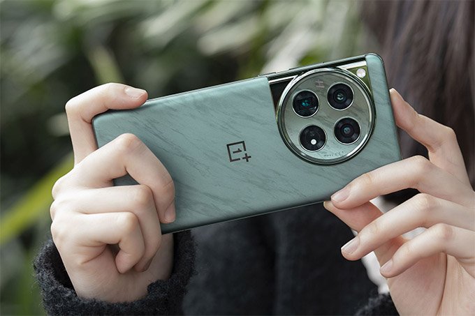 Điện thoại OnePlus 12 sử dụng hệ thống camera vô cùng ấn tượng
