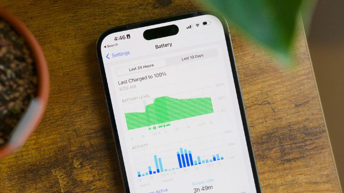 Mua iPhone 14 Pro Max cũ nên kiểm tra mức pin 
