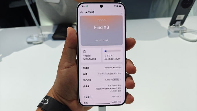 Oppo Find X8 5G 512GB có hiệu năng mạnh mẽ đến từ vi xử lý MediaTek Dimensity 9400