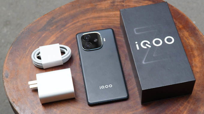 pin sạc của Vivo iQOO Z9