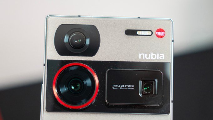 Hệ thống camera trên ZTE Nubia Z60 Ultra 1TB