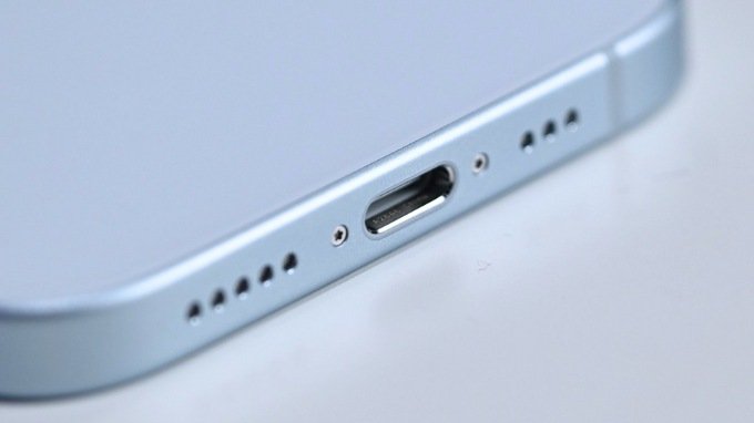 Pin và sạc của iPhone 15 256GB VN/A chính hãng