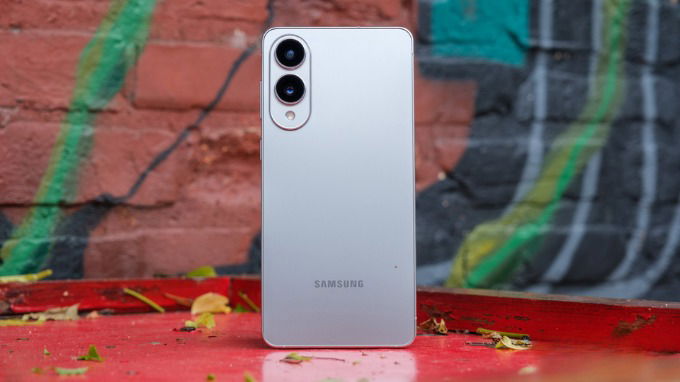 Galaxy S26 Edge giữ nguyên mức giá tương tự như Galaxy S25 Edge