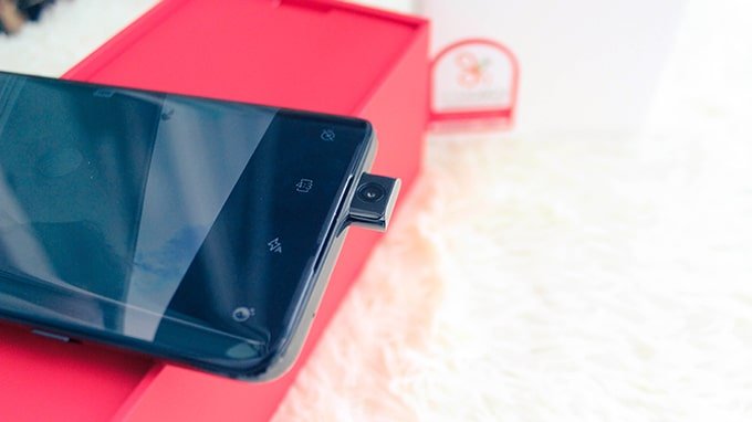 Camera OnePlus 7 Pro thò thụt