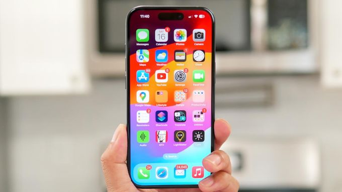 iPhone 16 sở hữu màn hình 6.1inch sắc nét